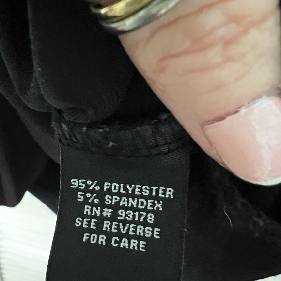 3 for $20 Bundle any 3 items priced $15 and under and get them for $20🛍️🛍️🛍️ - Picture 5 of 7